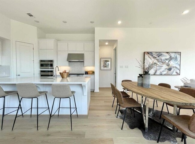 Building Photo - 1116 Addison Ln