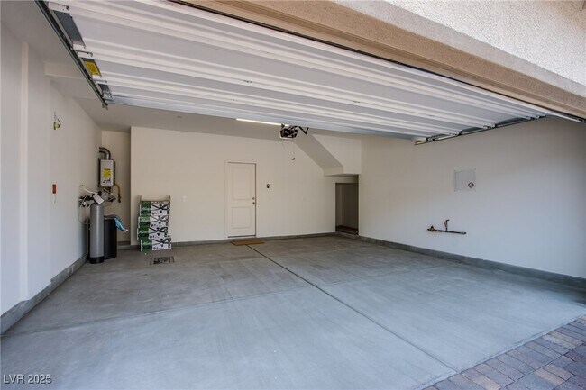 Building Photo - 2758 Pellaro Walk