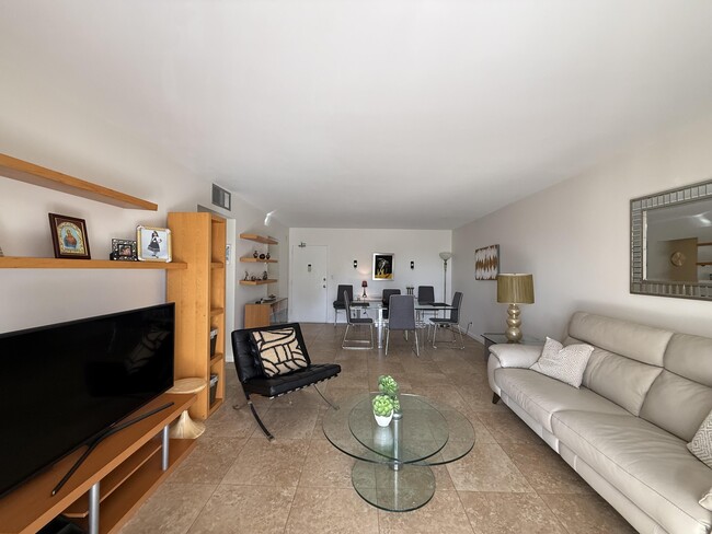 Building Photo - 1200 Hibiscus Ave