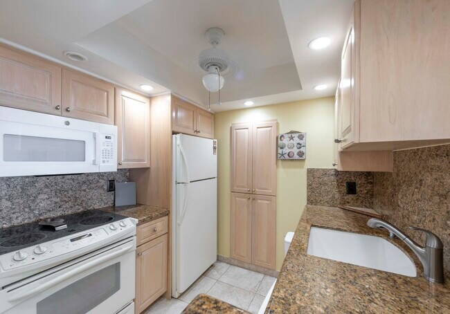 Building Photo - 111 Briny Ave