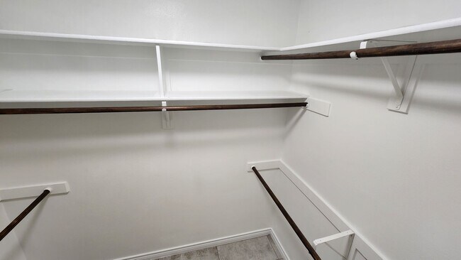 Building Photo - 3817 Yellowstone Pl