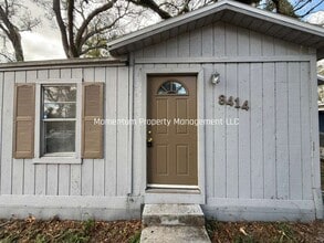 Building Photo - Completely Renovated Adorable 2/1- DONT MISS OUT!!!