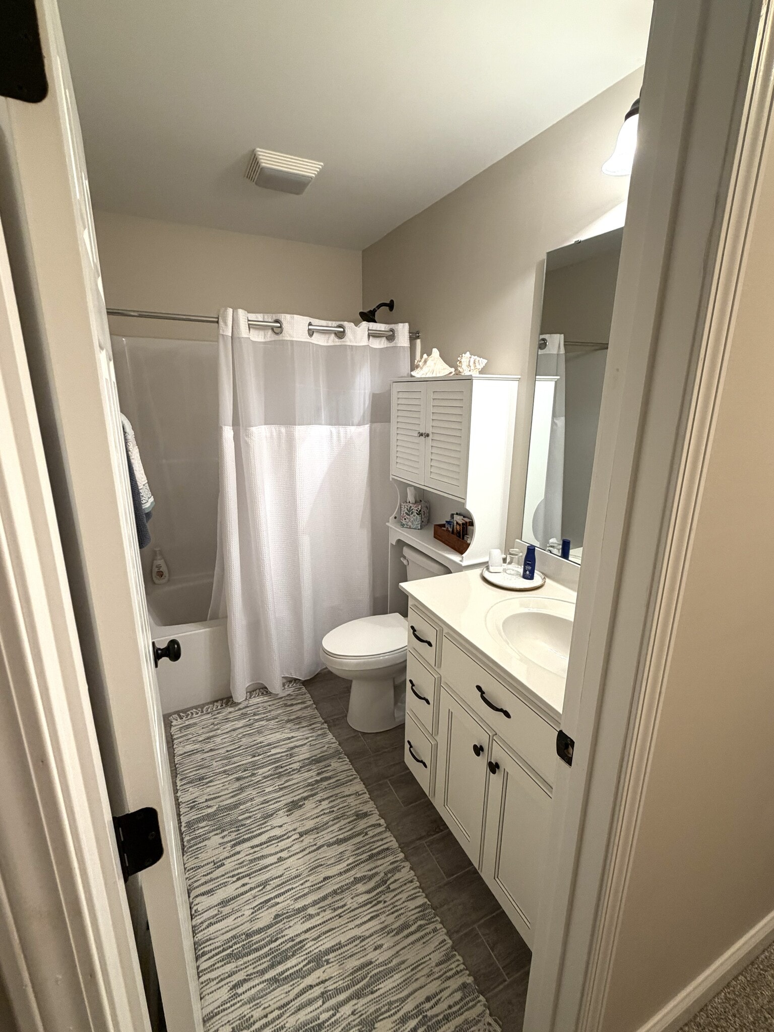 Additional Bathroom Upstairs - 4198 Pickering Dr