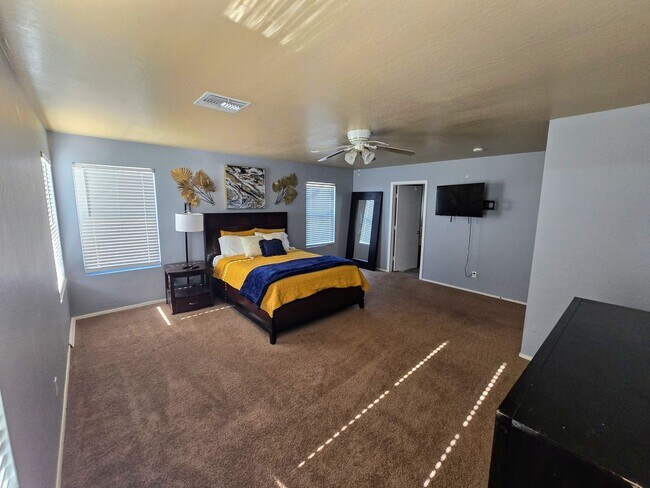 Building Photo - STUNNING 4 Bed, 2.5 Bath Oasis with Pool Your Dream Home Awaits!