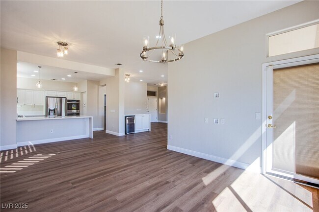 Building Photo - 2660 Crown Ridge Dr