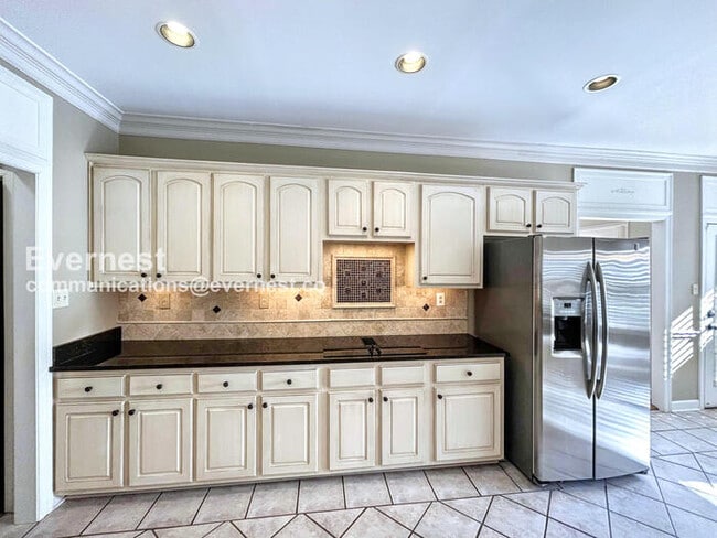 Building Photo - 10265 Buckland Bluff Cove