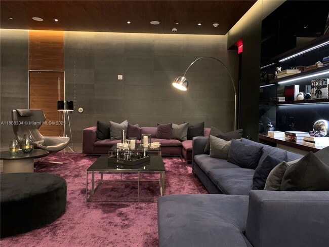 Building Photo - 68 SE 6th St