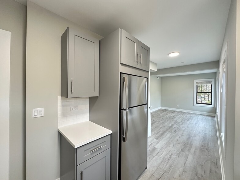 Building Photo - 1144 Oak Ave