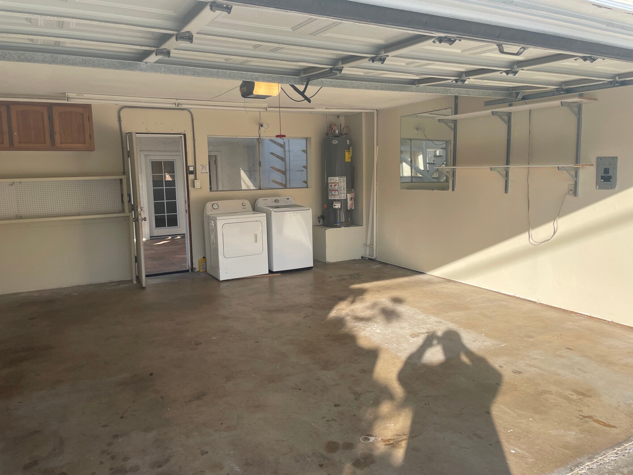 2 car garage - 273 Date Ave