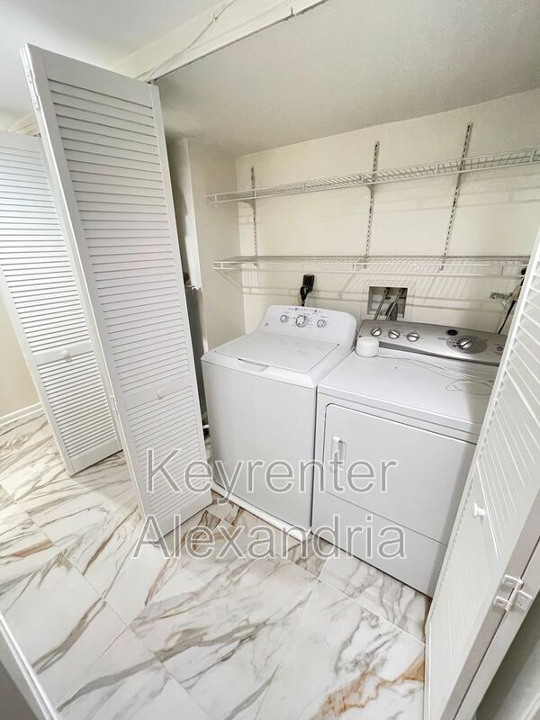 Building Photo - 116 Roberts Ln
