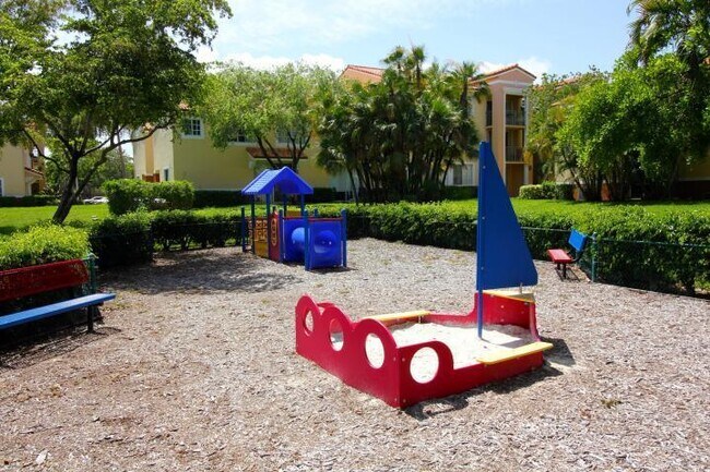 Building Photo - 157 Yacht Club Way