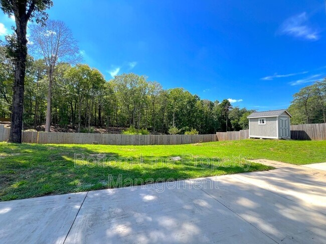 Building Photo - 17120 Green Hill Rd
