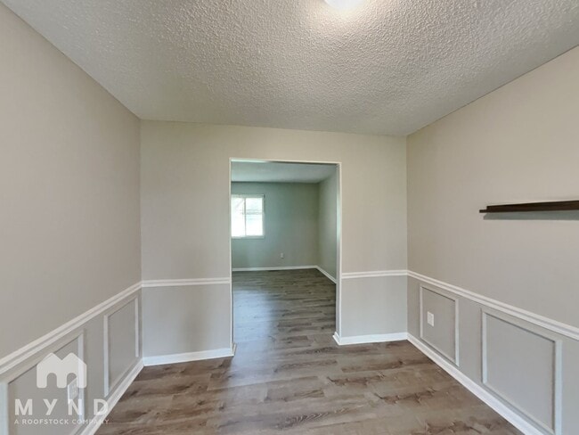 Building Photo - 6659 Rosetree Dr