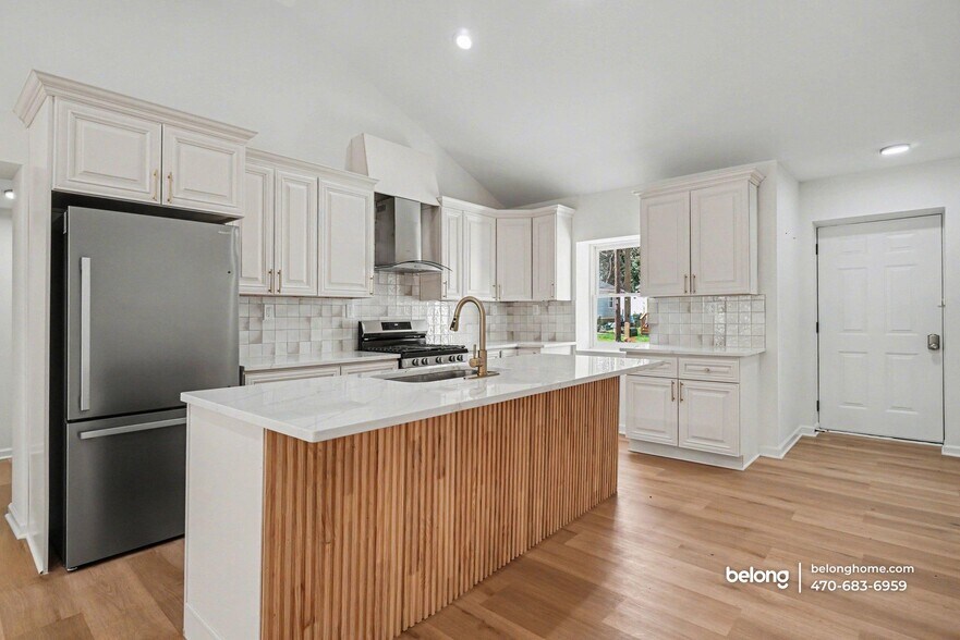 Building Photo - 1017 Sparks St SW