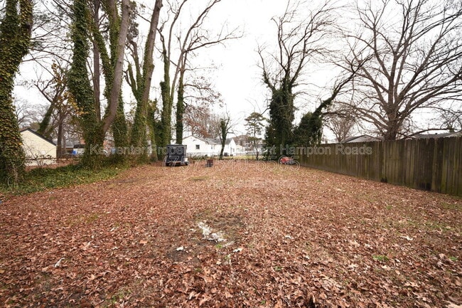 Building Photo - 6252 Edward St