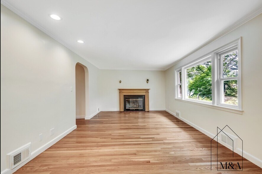 Building Photo - 43 Kendall Rd