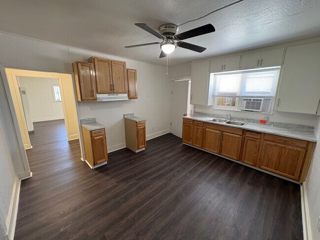 Building Photo - 4116