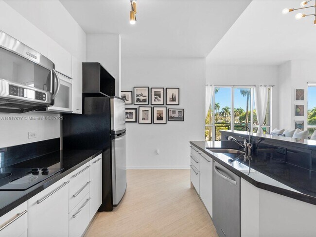 Building Photo - 253 NE 2nd St