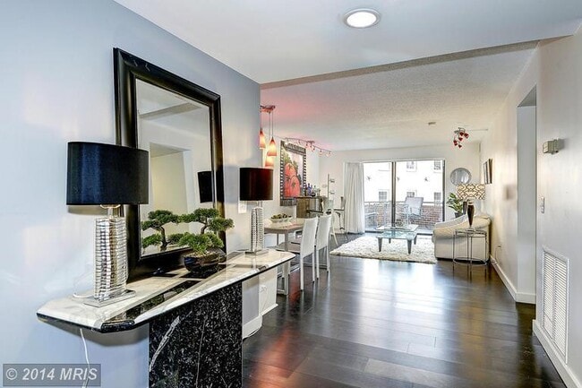 Building Photo - Application Fees Waived! Contemporary 2 Bed 2.5 Bath Condo in Georgetown's Iconic Flourmill Condo...