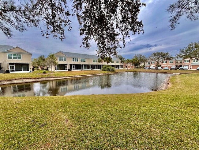 Building Photo - 26618 Castleview Way