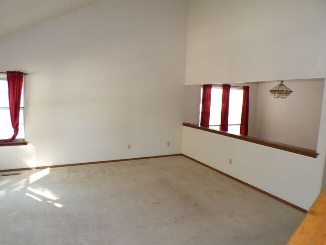 Building Photo - Four Lakes - Centennial - 3 Bedroom - 3 Ba...