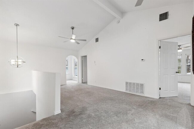 Building Photo - 2814 Gonzales St