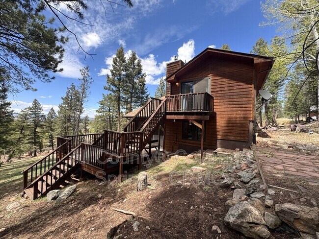 Building Photo - 380 Ponderosa Ln