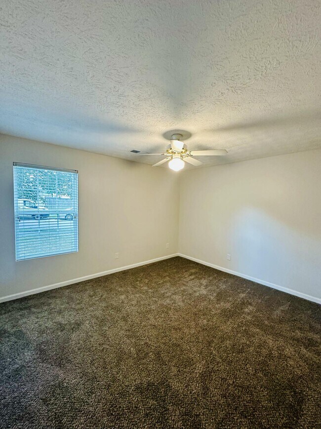 Building Photo - 2064 Coriander Ln
