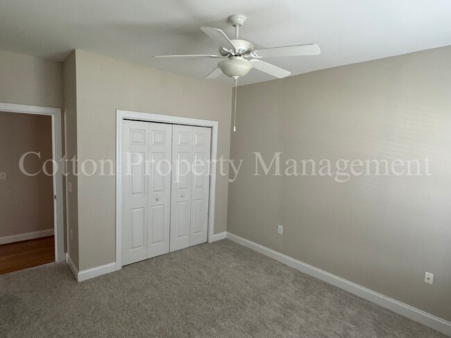 Building Photo - 7824 Sanderling Pl