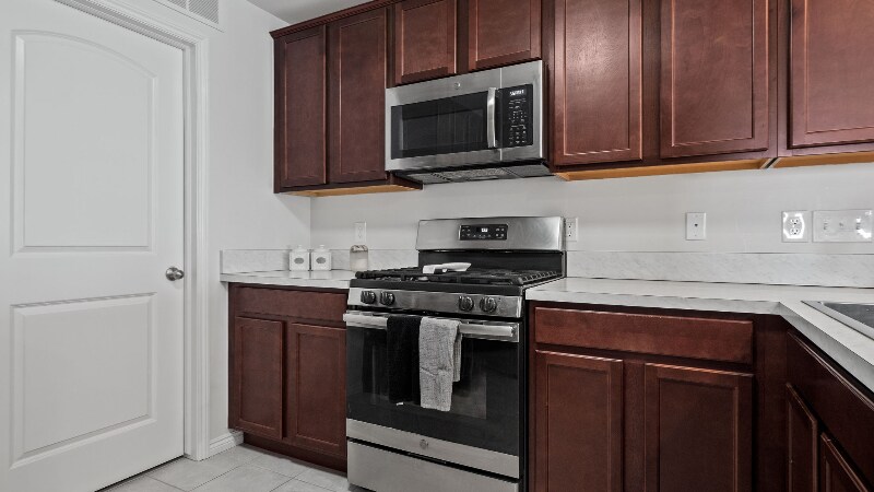Building Photo - 7008 Boulder Pointe Dr