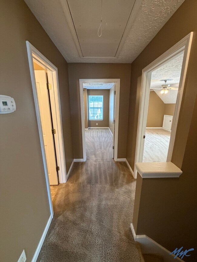 Building Photo - 1415 Owasa Trail