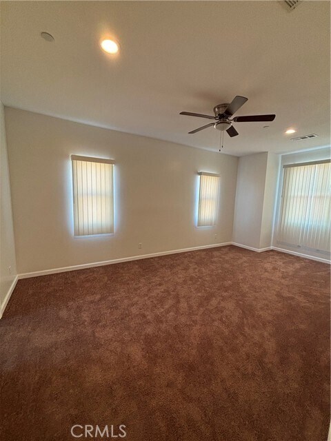 Building Photo - 332 Faith Cir