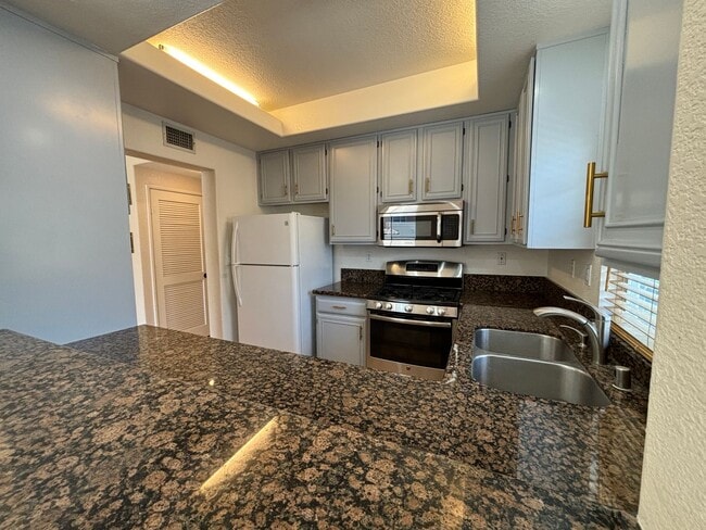 Building Photo - Adorable Anaheim Hills Condo in Prime Loca...