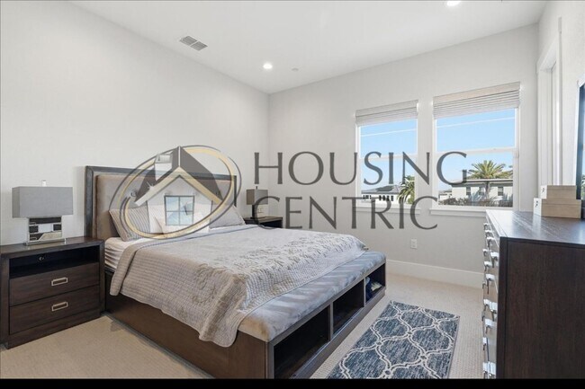 Building Photo - Unparalleled Executive Luxury Rental Home in Gated Community