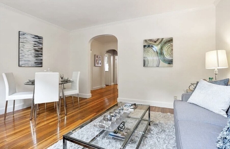 Building Photo - 60 Sutherland Rd