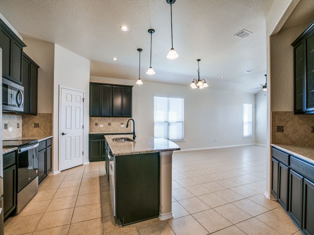Building Photo - 6210 Katy Star