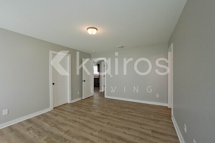 Building Photo - 855 Maple Trce