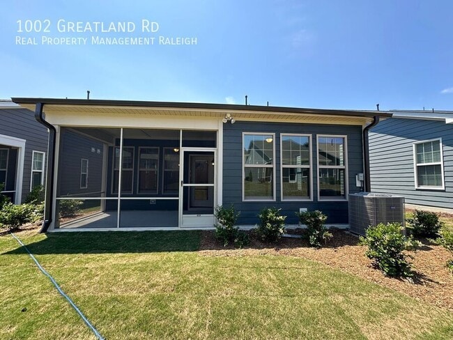 Building Photo - 1002 Greatland Rd