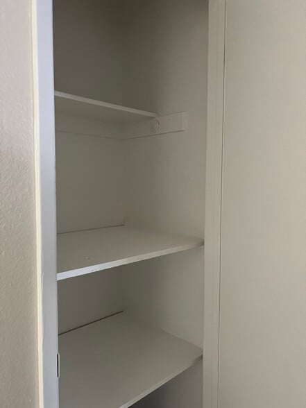 Building Photo - 6936 Kepler Dr