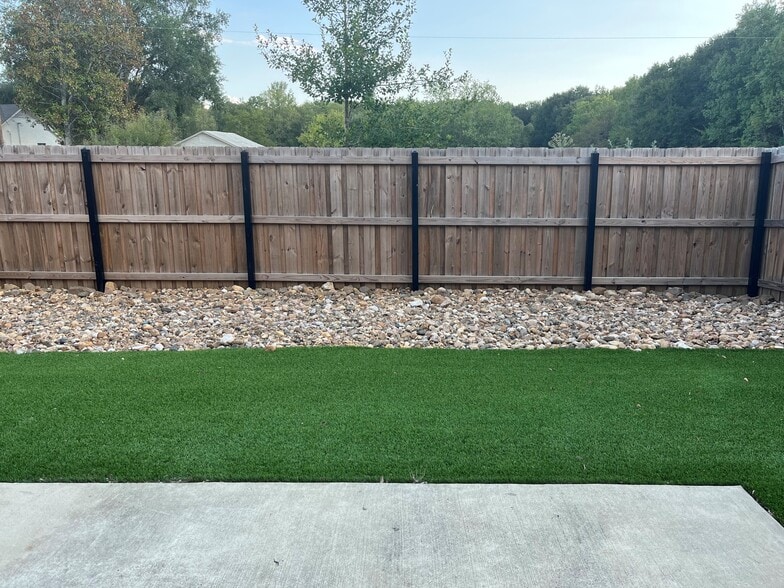 Backyard - 10673 Brothers Ln