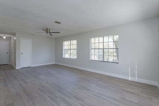 Building Photo - Chic 3-Bed Remodel with Pool in Elite School Zone