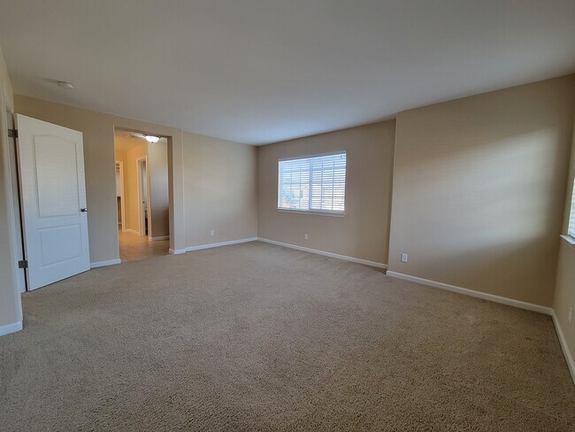 Building Photo - 2388 Vera Dr