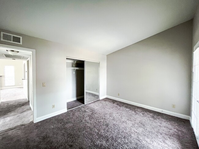 Building Photo - 2112 Sunfish Dr
