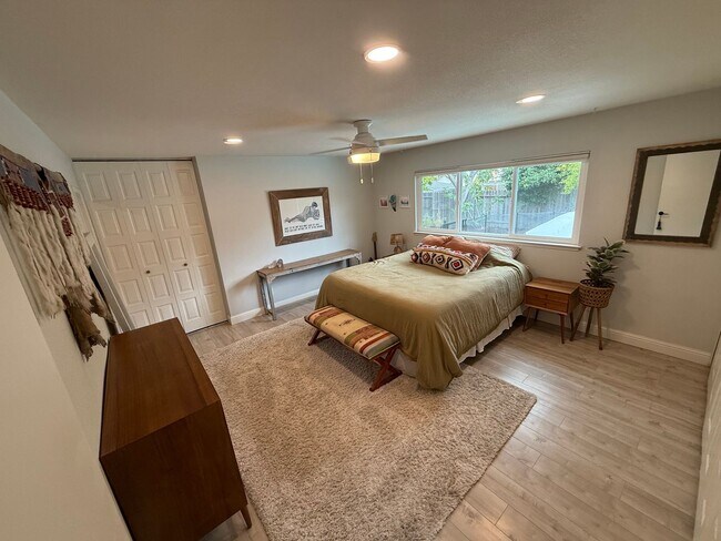 Building Photo - 1511 Dana Way