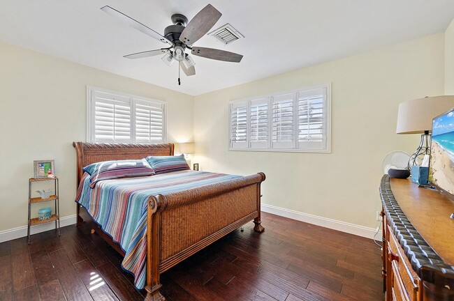 Building Photo - 409 Lighthouse Dr