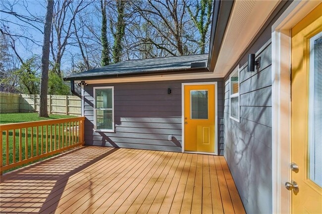 Building Photo - 4179 Hanes Dr
