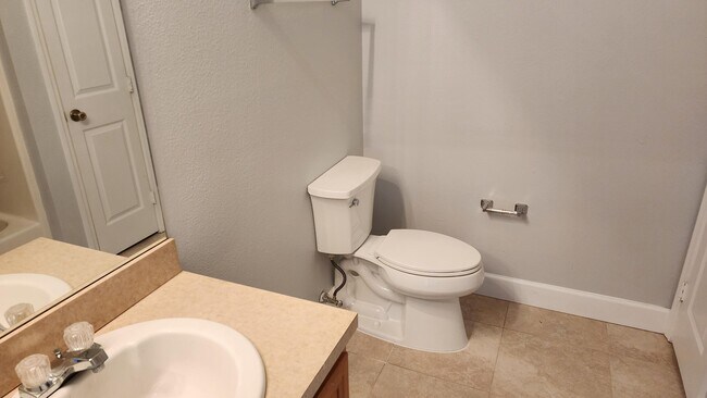 Building Photo - 627 SW Byron St