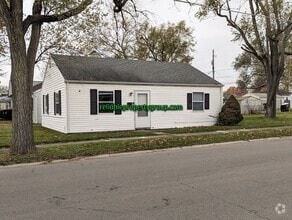 Building Photo - New Listing in the '05