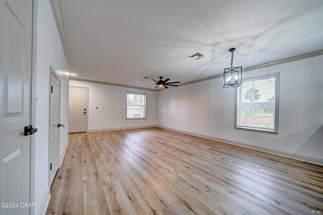 Building Photo - 1305 Calhoun Ave