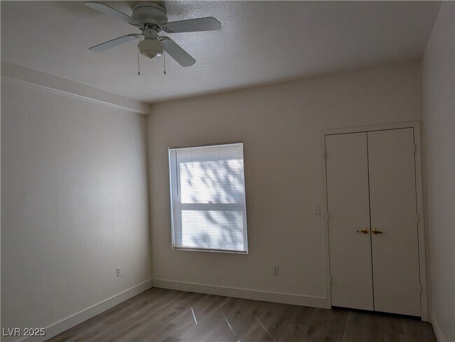 Building Photo - 7255 W Sunset Rd